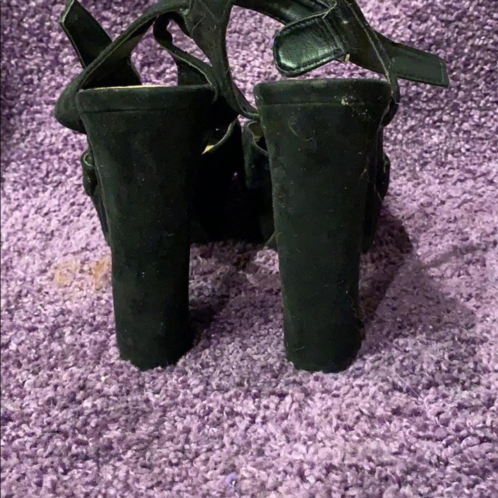 Platform sandals - Picture 2 of 2